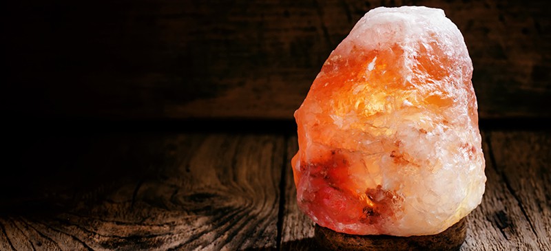 Himalayan salt lamp - Dr. Axe